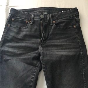 Black American Eagle Jeans, 28x30, good condition